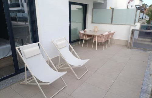 Apartamento familiar premium en Playa Granada - 3 dormitorios, piscina y golf - Foto 17