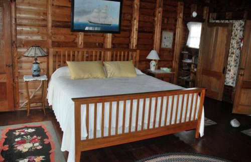 Beautiful Private Retreat with Private Beaches and Boat on McGee Island, Maine - Photo 10