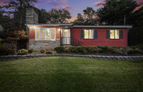 Experience Four Seasons in the Poconos - hot tub, lakeview - Foto 45