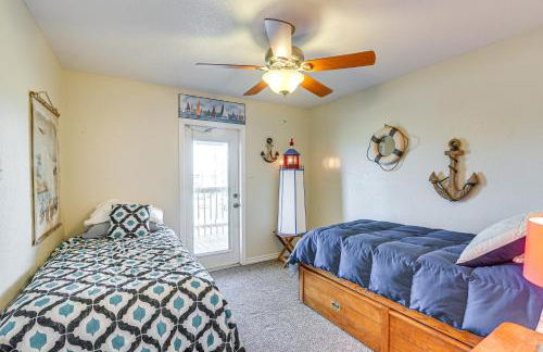 Intracoastal Views and Deck Surfside Beach Home - Foto 20