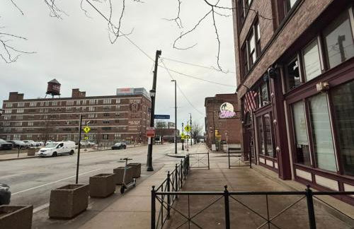 Speakeasy Attached, Walkable to Cavs, Flats, Casino - Foto 47