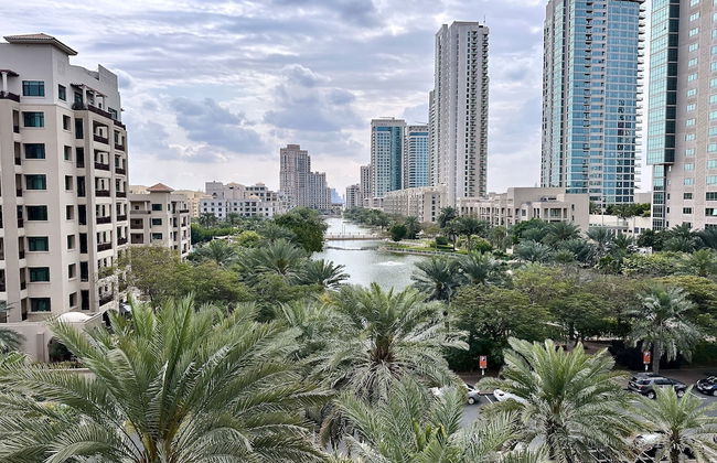 Lux BnB I Una Tower I Lakes View - Photo 26