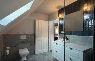 Art and Elegance, Family Friendly 2Bedroom Apartment near Frankfurt Airport, Free Parking - Foto 30