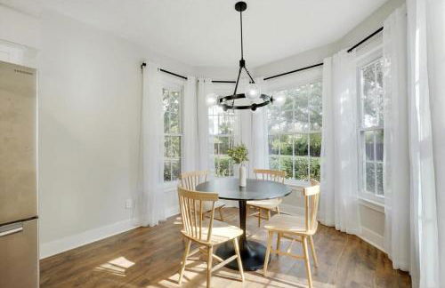 Tropical Pool Oasis - 5 BR Foosbal Cinema - Photo 12