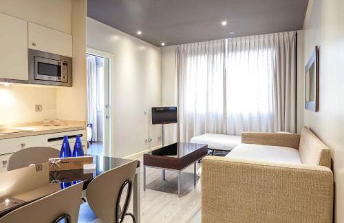 Suites Viena Plaza de España - Photo 66