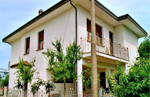 Sunny Coastal Apartment - Foto 2