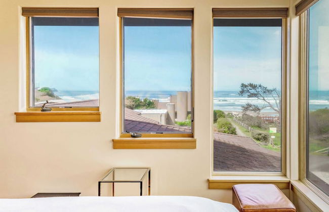 The Castle Rock Estate by Avantstay Steps From Arch Cape Beach w/ Hot Tub & Sauna - Foto 45