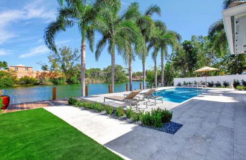 Lakefront Family Fun Home with Private Dock 3BR 2B - Foto 12