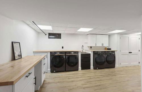 Wainscott Woods by Rove Travel - Luxe Estate with Pool - Foto 36