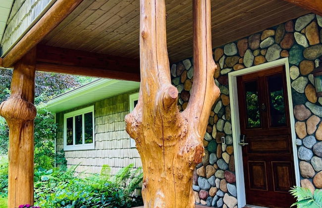 Boardman Monarch Upscale River Lodge HOT Tub! - Foto 40