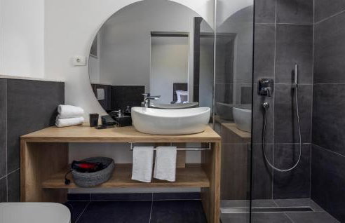 Amazing Home In Radosic - Foto 32