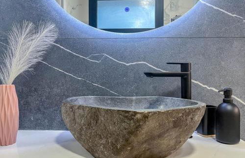 El Bunker Luxury Suite en Playa del Hombre con vista al mar - Foto 21