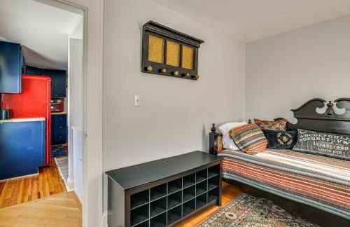 Easy Beach Access! Classic New London Charmer - Foto 21