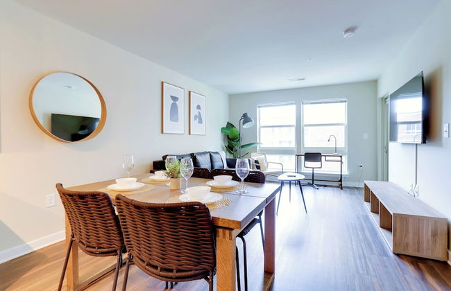 Comfort Apartments Near Capitol City - Photo 32