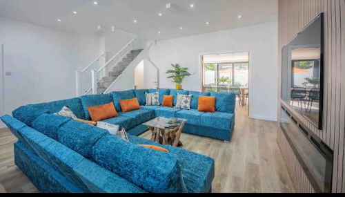 The Old School Sleeps 14 - Foto 1