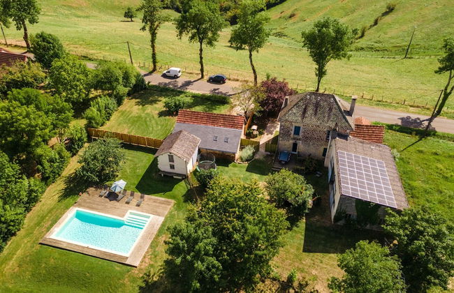 Holiday Home With Pool in Coubjours - Photo 22
