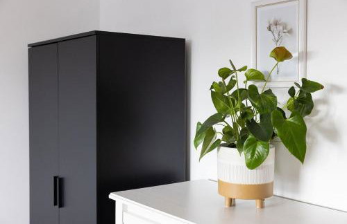 Sunny 1 bedroom apartment, Ocean house, East wittering - Foto 2