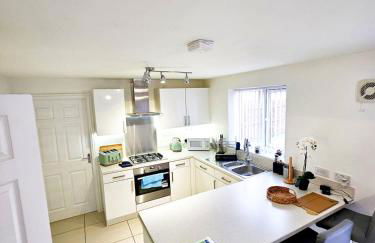 Family Friendly Modern 4BD House - Foto 10