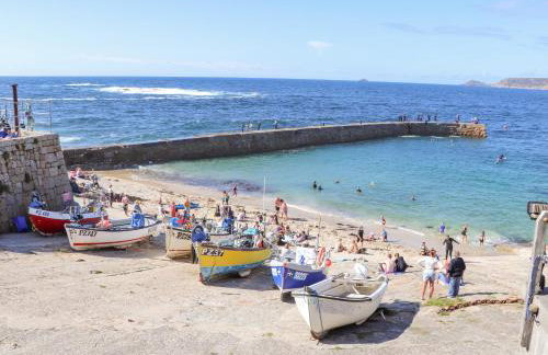 Harbour Studio - Photo 28