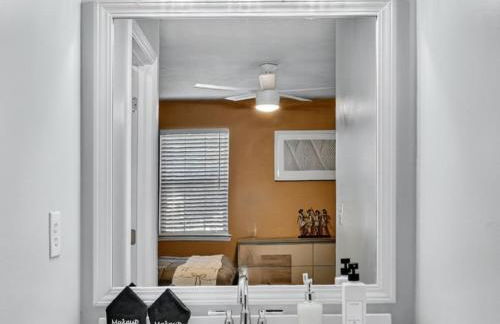 Serenity Landing - 5 Minutes To Airport - Sleeps 6 - Foto 18