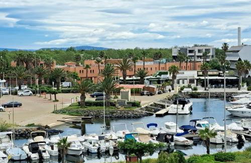 Aphrodite - Photo 12