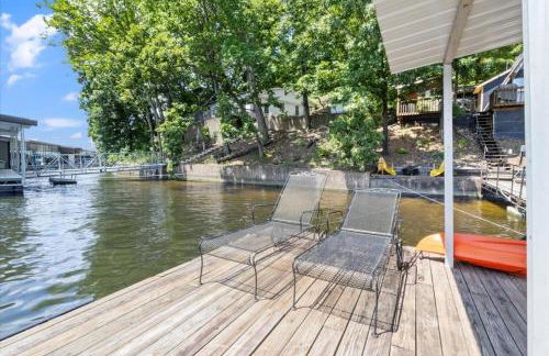 Pet Friendly A Frame w/ Private Dock & Great Lake Views - Foto 48