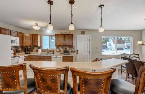 Crestpoint Court Family Multi-Level Near UCCS & BBQ - Foto 20