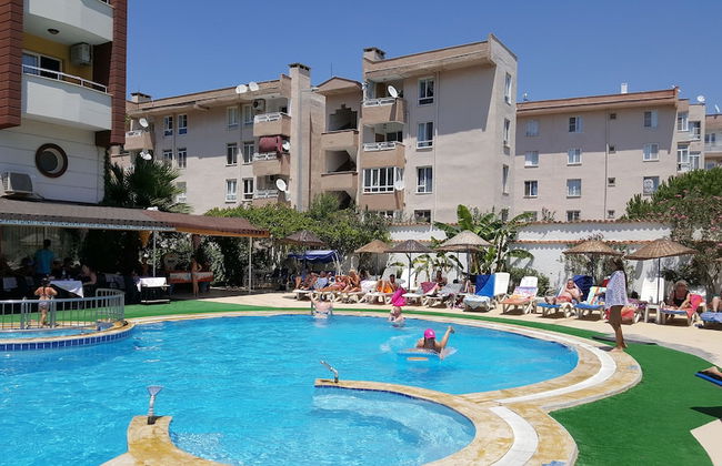 Golden Moon Apart Hotel - Photo 41