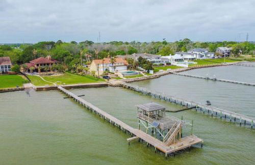 Bay Breeze Estate - Heated Pools, Private Pier & Walk to the Kemah Boardwalk - Foto 50