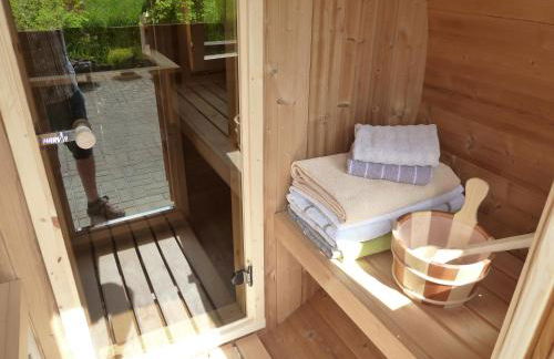 Ferienhaus mit Kamin , Terrasse und Aussensauna - Foto 44