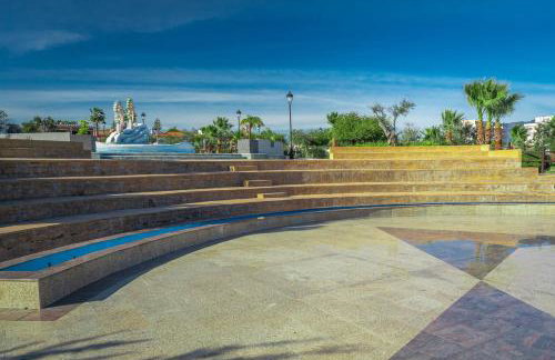 2044-Groundfloor with huge terrace and pools - Foto 22