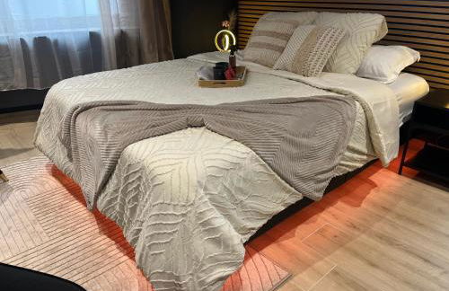 L'élégance - Charme - Secret - Jacuzzi - Parking - Foto 5