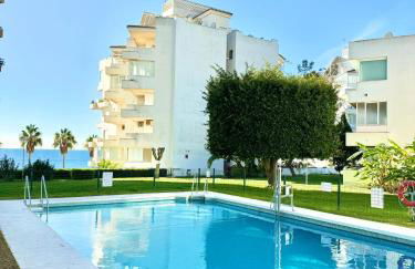 SEA VIEW & BEACH ACCESS - Center - Parking - Photo 34