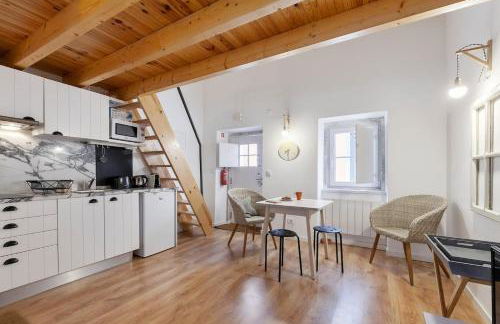 Classic Lisbon Homes: Bright & Central in Belém - Photo 69