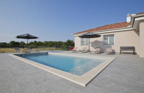 Neue Villa bei Rovinj mit privatem Pool, WLAN, Klima - Foto 36