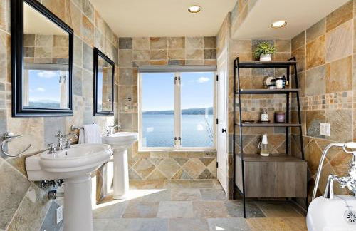 Lakefront Retreat on Lake Washington with Hot Tub Private Dock and Views - Foto 15