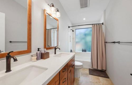 Summit Lodge- Sleeps 10, 4 Full Bath, Pet Friendly - Foto 17