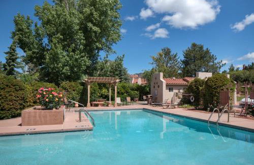 Refreshing Sedona Sanctuary with Pool and Hot Tub for Family - Foto 1