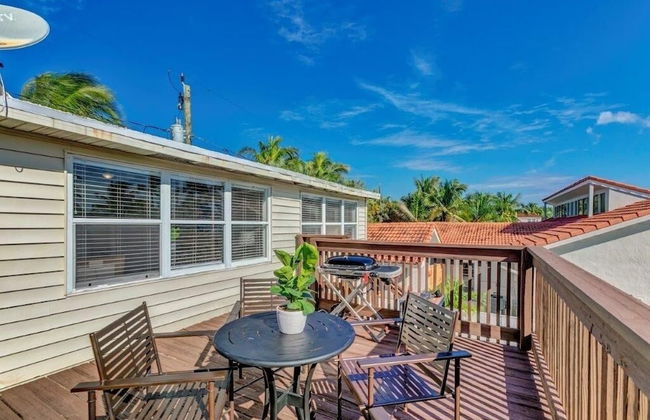 Beautifully Renovated 5 Bedroom with Guest House 5 Home by RedAwning - Foto 1