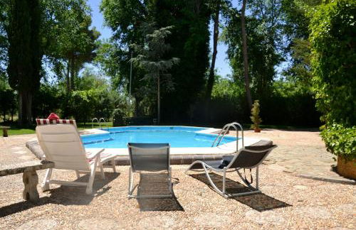 Chalet rural en La Mancha con jardin y piscina privados - Photo 9