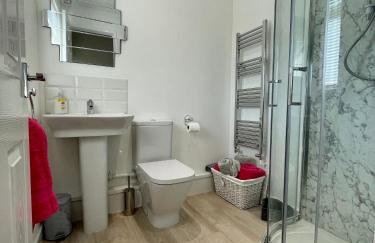 Charming 2 Bedroom Bungalow with open plan living - Foto 12