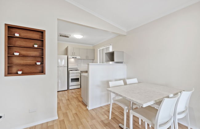 Central Caravan Park - Photo 13