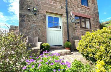 The Little Barn at Roache House Farm - Photo 3