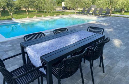 Villa Dolce Vita Biograd na Moru with Private Swimming Pool Minutes from the Adriatic Sea - Foto 13