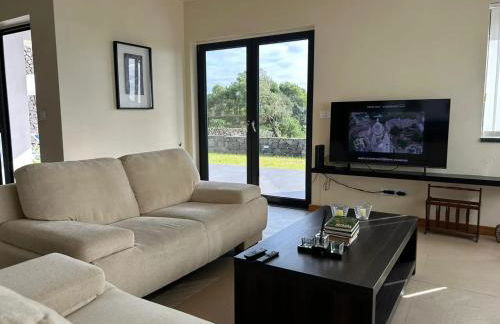 Charming house with garden in Angra do Heroísmo - Photo 21