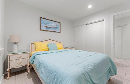 * Large Updated Waterfront Delta Manor Boat Dock * - Foto 3