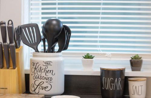 Skyrise Two Stories - Centrally Located - Foto 20