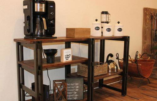 Kathys Cabin, King Bed, Hot Tub, Near-NAU & Downtown attractions, Perfect Year-Round Mountain Getaway - Photo 20