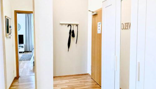 Am Puls der Stadt - Ferienwohnung in Citynähe! - "Karli" - Foto 2, wardrobe