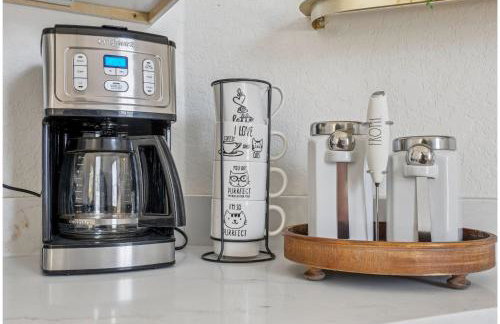 Cozy Historic Gem: 5 Mins to Downtown SA - Foto 12